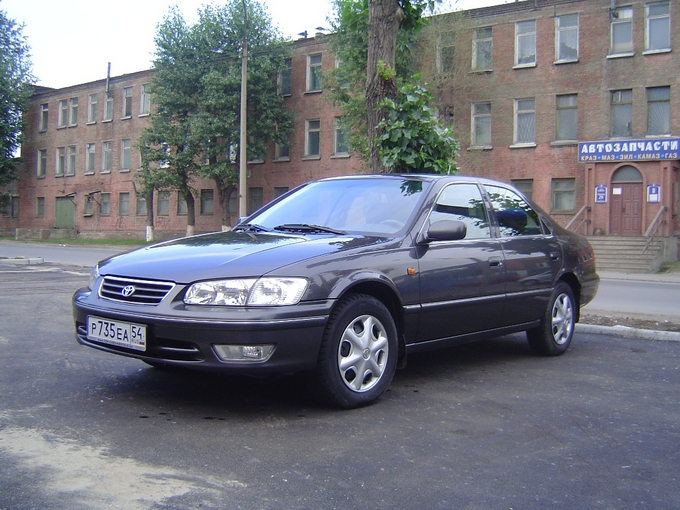 Toyota Camry 2000