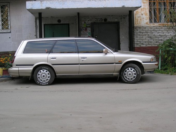 Toyota Camry 1987