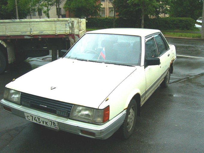 Toyota Camry 1985